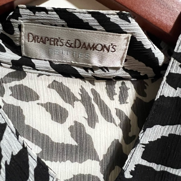 DRAPERS AND DAMONS TUNIC SHEER ANIMAL PRINT BLOUSE - Picture 4 of 6
